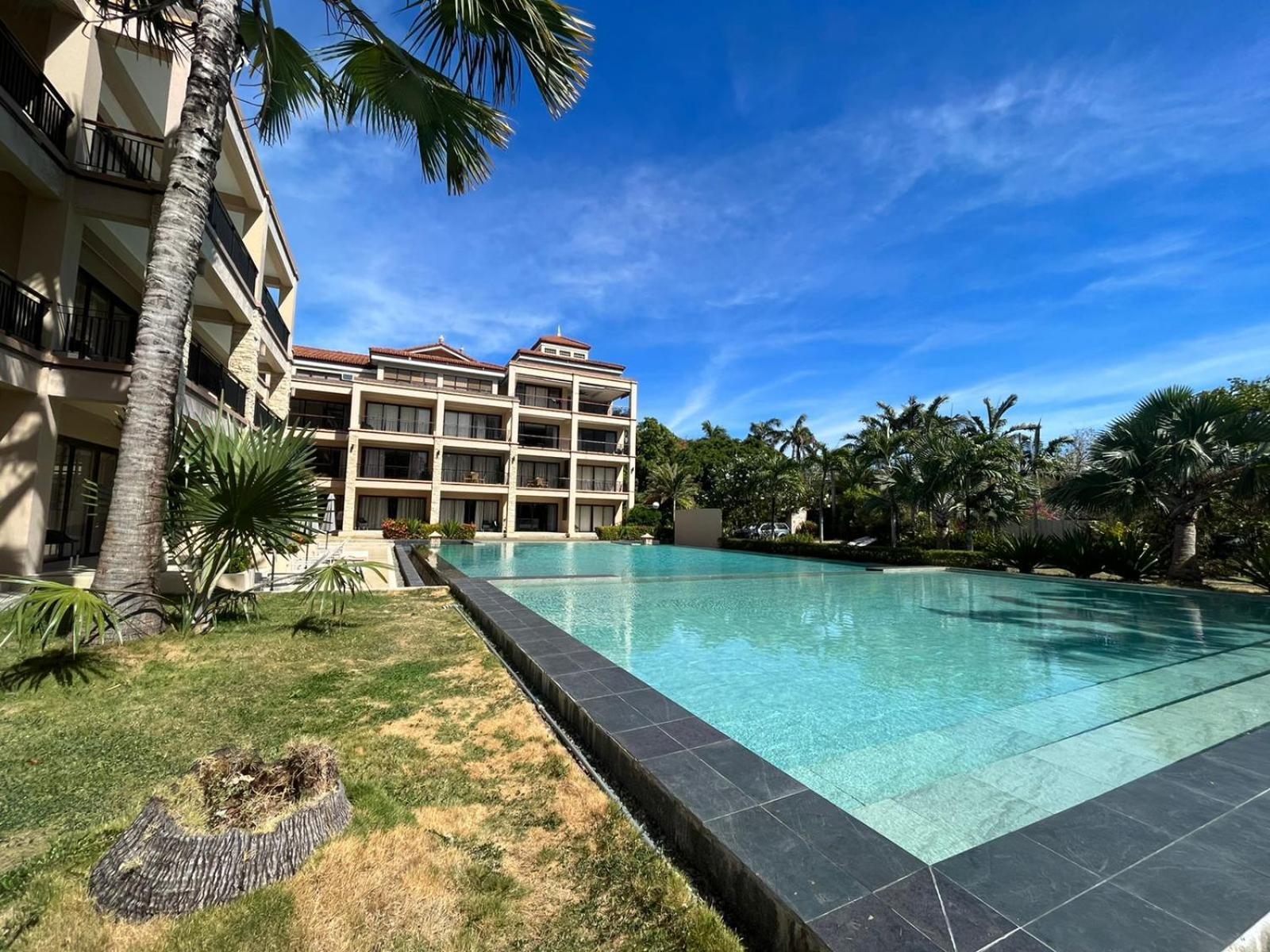 Coralpoint Gardens Suites & Residences マクタン エクステリア 写真