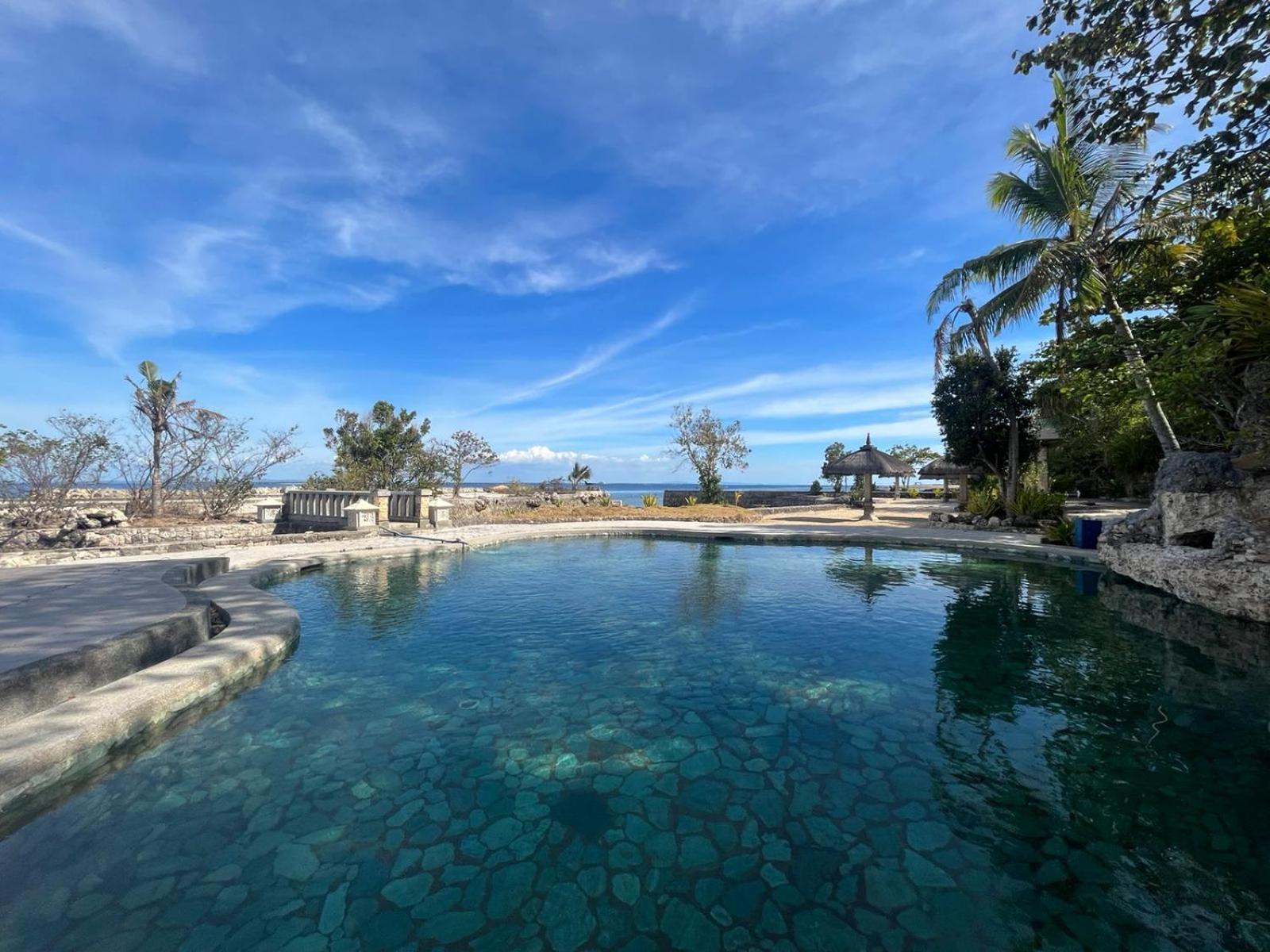 Coralpoint Gardens Suites & Residences マクタン エクステリア 写真