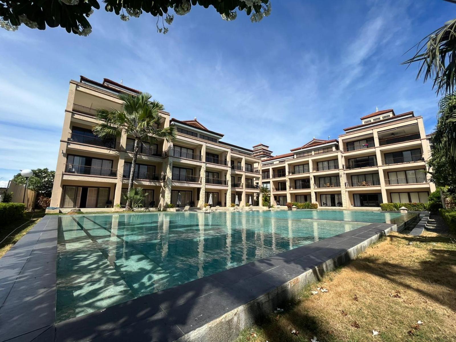 Coralpoint Gardens Suites & Residences マクタン エクステリア 写真