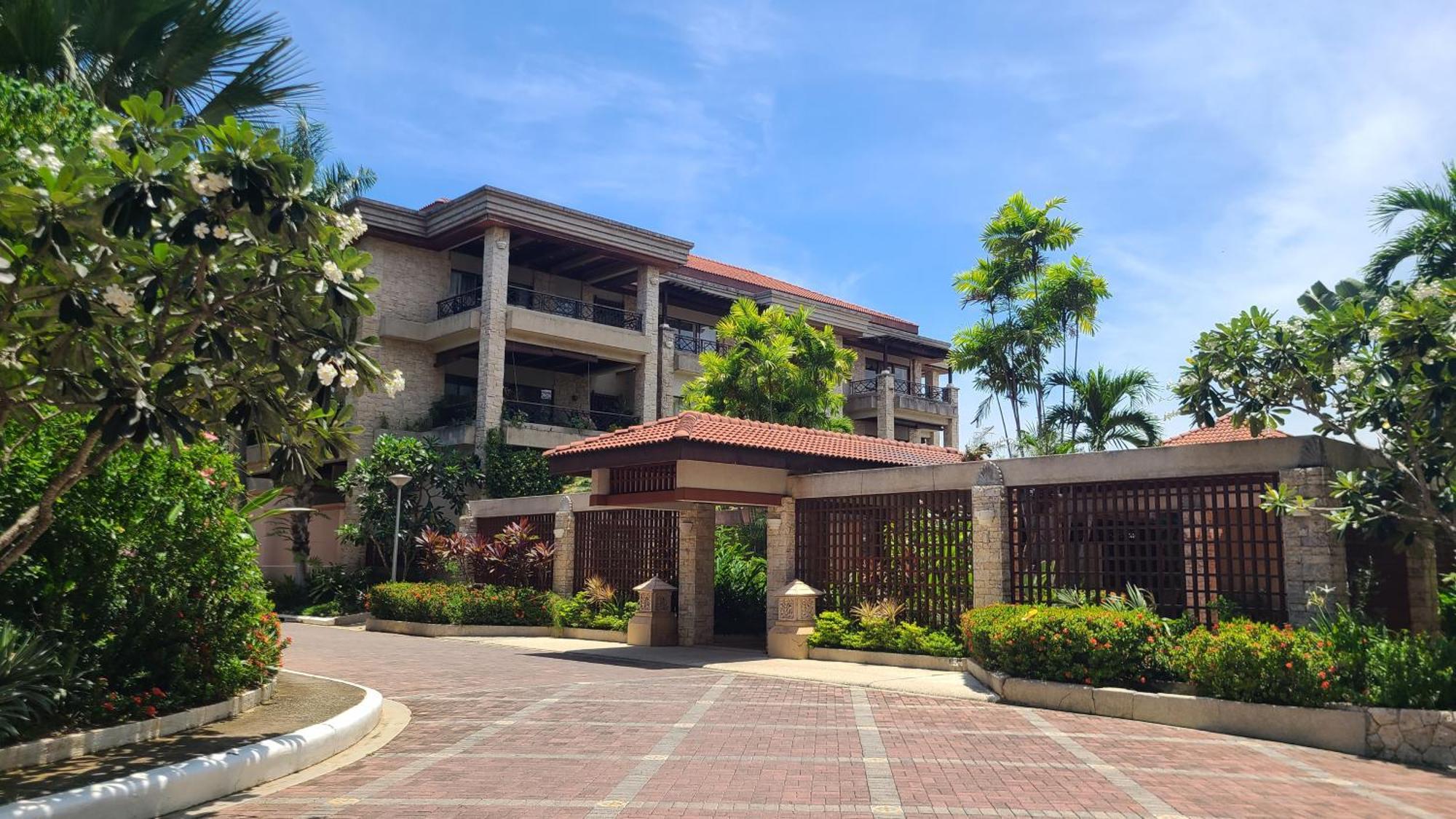 Coralpoint Gardens Suites & Residences マクタン エクステリア 写真