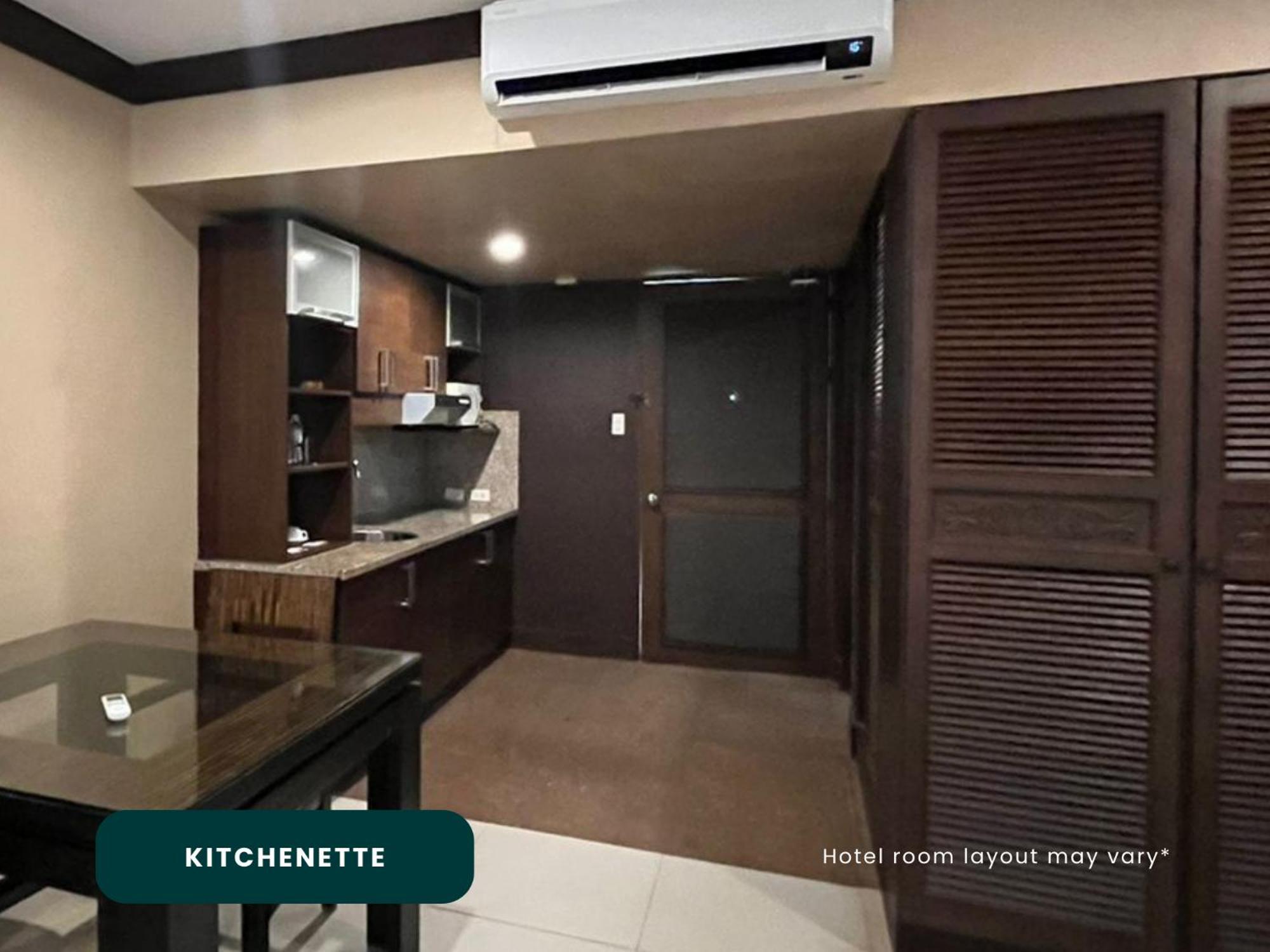 Coralpoint Gardens Suites & Residences マクタン エクステリア 写真
