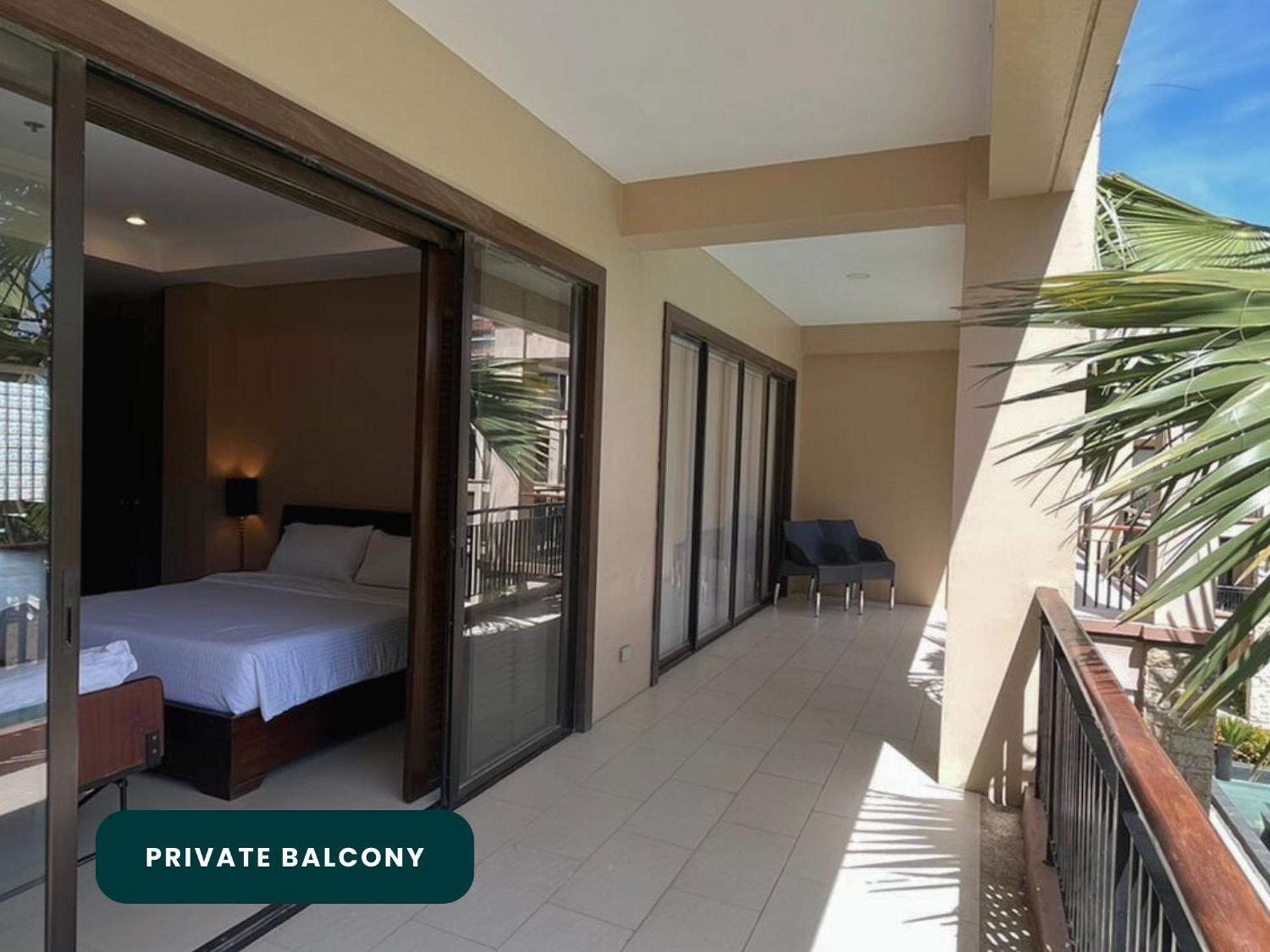 Coralpoint Gardens Suites & Residences マクタン エクステリア 写真